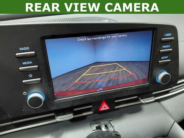 2022 Hyundai Elantra SE