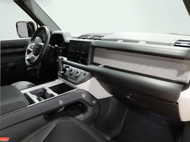 2025 Land Rover Defender S