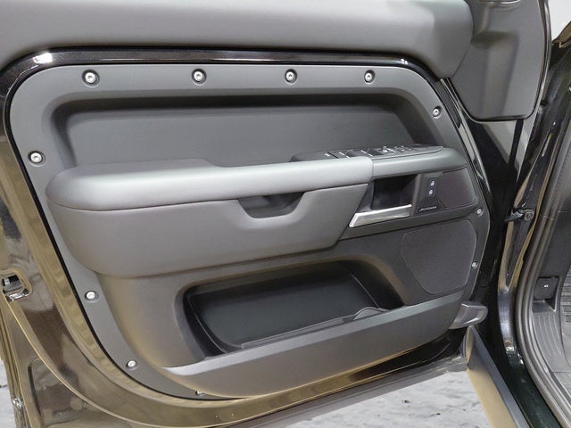 2025 Land Rover Defender S