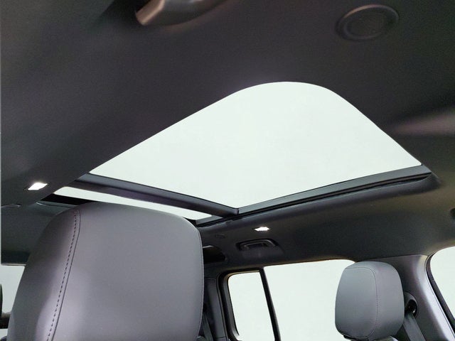 2025 Land Rover Defender S